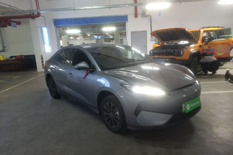 Used BYD e7 2025 Model 520 Smart Travel Edition Front Right 45 Deg