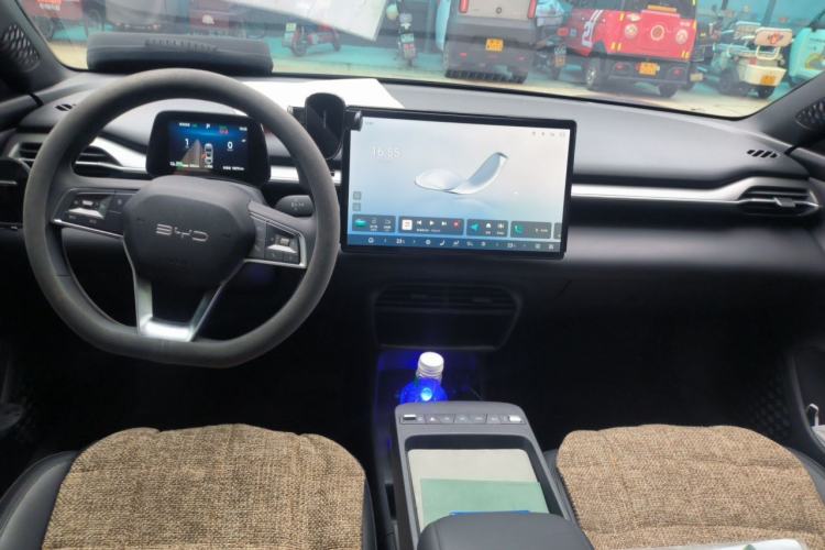 Used BYD e7 2025 Model 520 Smart Mobility Edition Interior 2