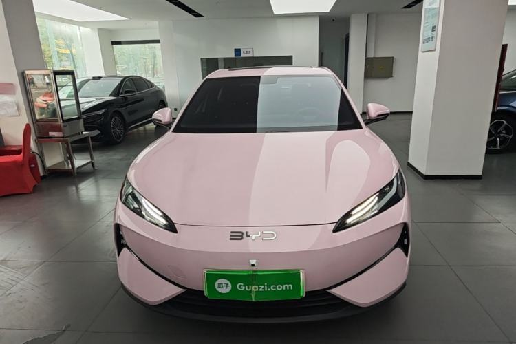 Used BYD e7 2025 Model 520 Smart Travel Edition Front