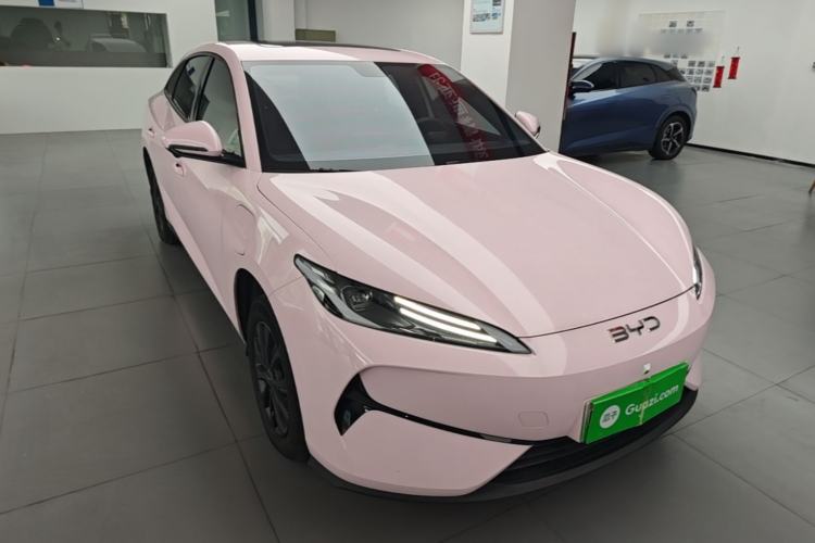 Used BYD e7 2025 Model 520 Smart Travel Edition Front Right 45 Deg