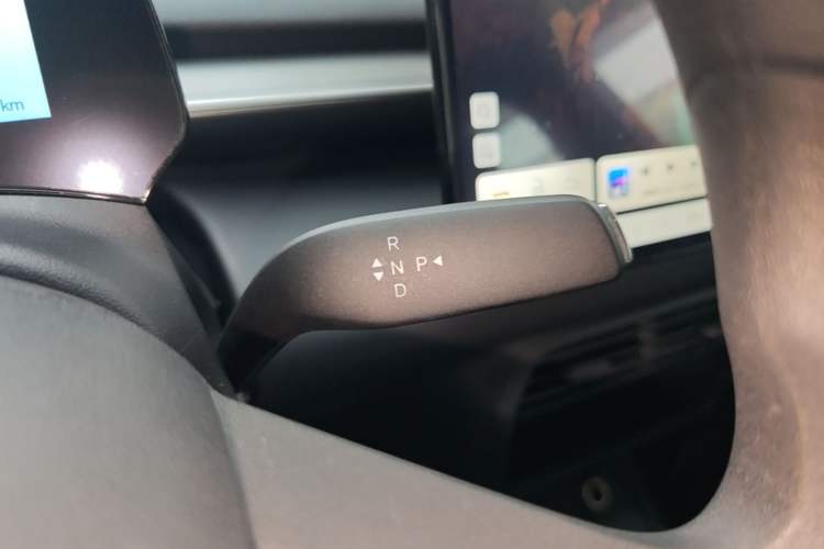 Used BYD e7 2025 Model 520 Smart Travel Edition Gear Lever