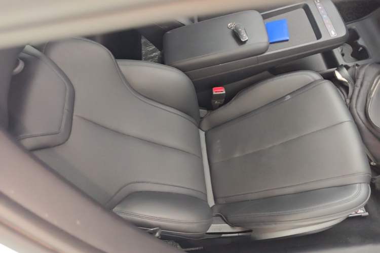 Used BYD e7 2025 Model 520 Smart Travel Edition Right Front Seat