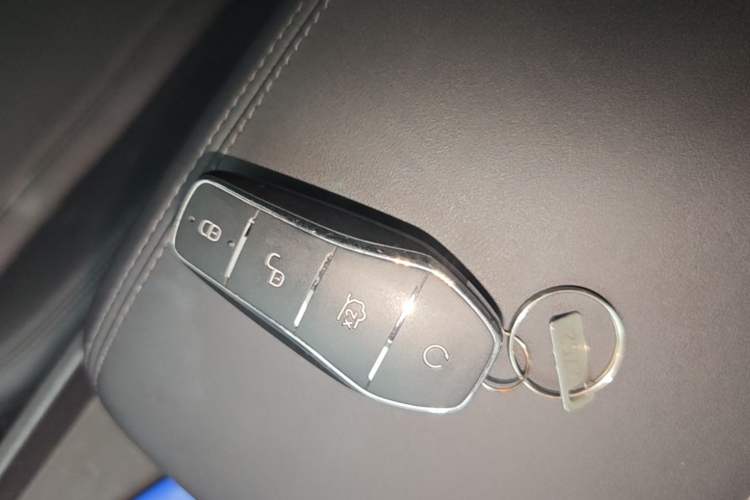 Used BYD e7 2025 Model 520 Smart Travel Edition Vehicle Key