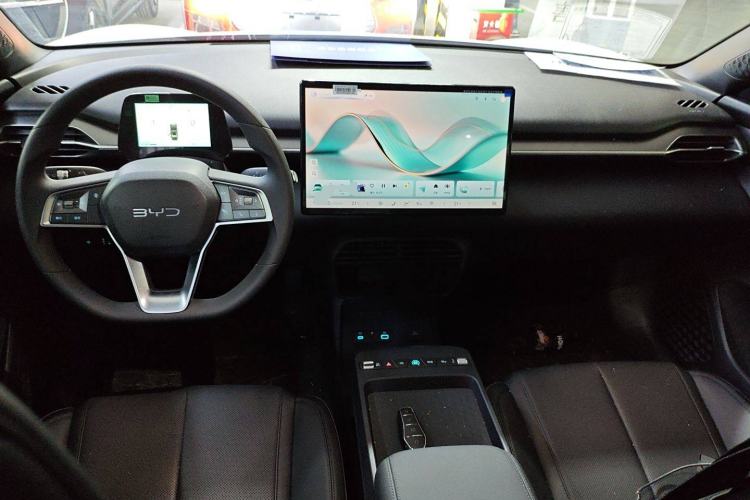 Used BYD e7 2025 Model 520 Smart Mobility Edition Center Console