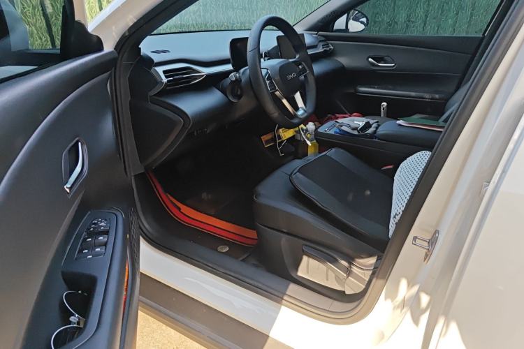 Used BYD e7 2025 Model 520 Smart Mobility Edition Driver Seat