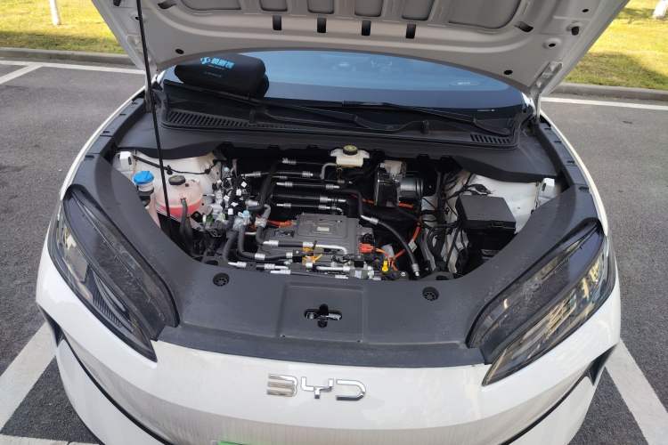 Used BYD e7 2025 Model 520 Smart Mobility Edition Engine Bay