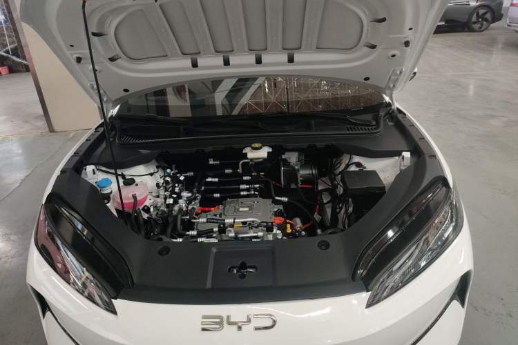 Used BYD e7 2025 Model 450 Smart Mobility Edition Engine Bay