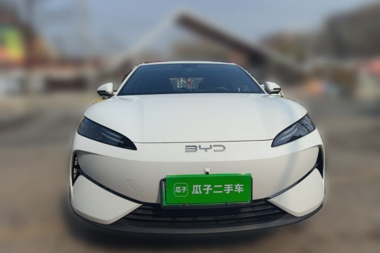 Used BYD e7 2025 Model 520 Smart Travel Edition Exterior 1