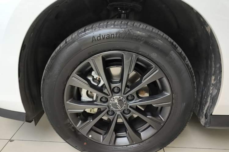 Used BYD e7 2025 Model 520 Smart Travel Edition Exterior 4