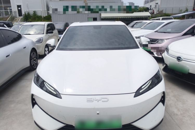 Used BYD e7 2025 Model 520 Smart Travel Edition Front