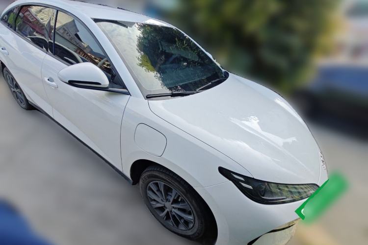 Used BYD e7 2025 Model 520 Smart Mobility Edition Front Right 45 Deg