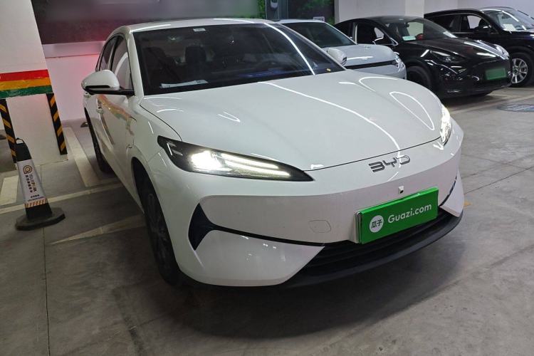 Used BYD e7 2025 Model 520 Smart Mobility Edition Front Right 45 Deg