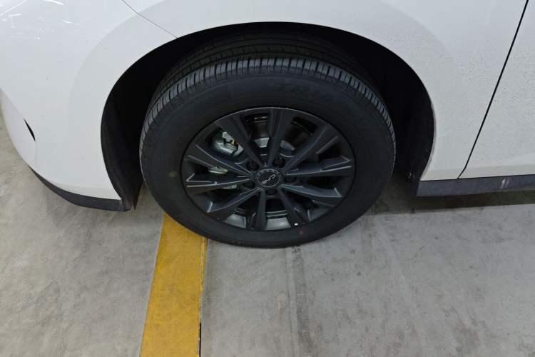Used BYD e7 2025 Model 520 Smart Mobility Edition Left Front Wheel Hub