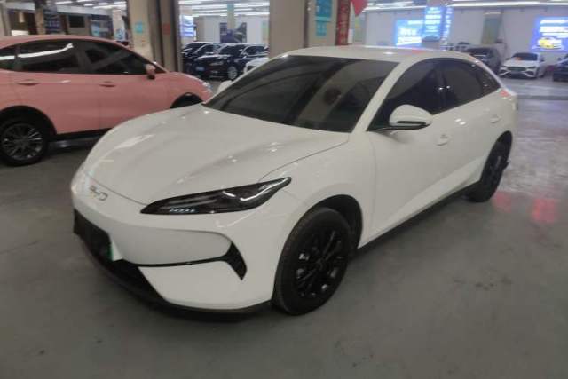 Used BYD e7 2025 Model 450 Smart Mobility Edition