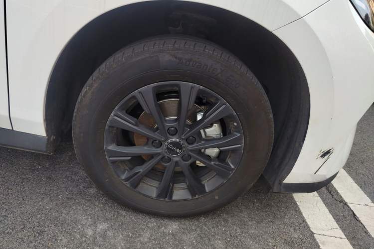 Used BYD e7 2025 Model 520 Smart Mobility Edition Right Front Wheel Hub