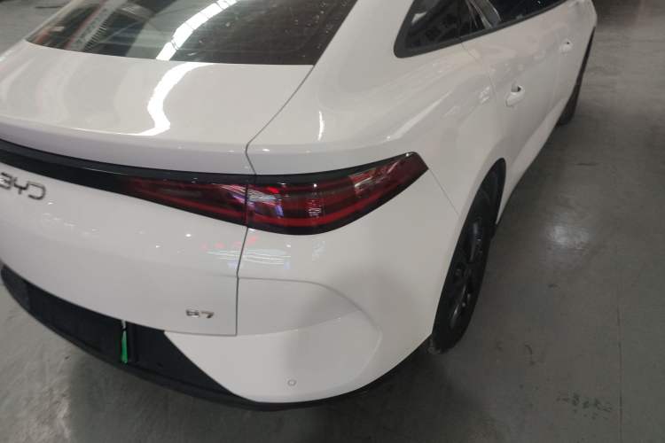 Used BYD e7 2025 Model 450 Smart Mobility Edition Right Rear Taillight