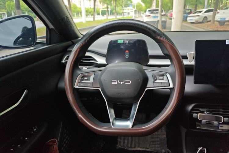 Used BYD e7 2025 Model 520 Smart Mobility Edition Steering Wheel