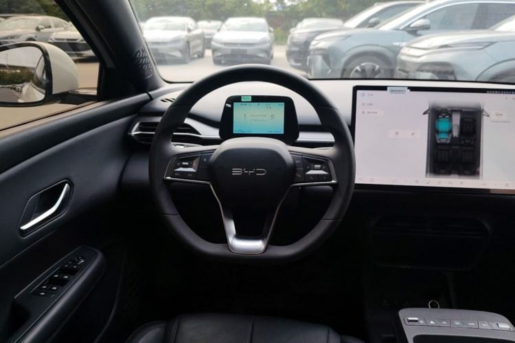 Used BYD e7 2025 Model 520 Smart Travel Edition Steering Wheel