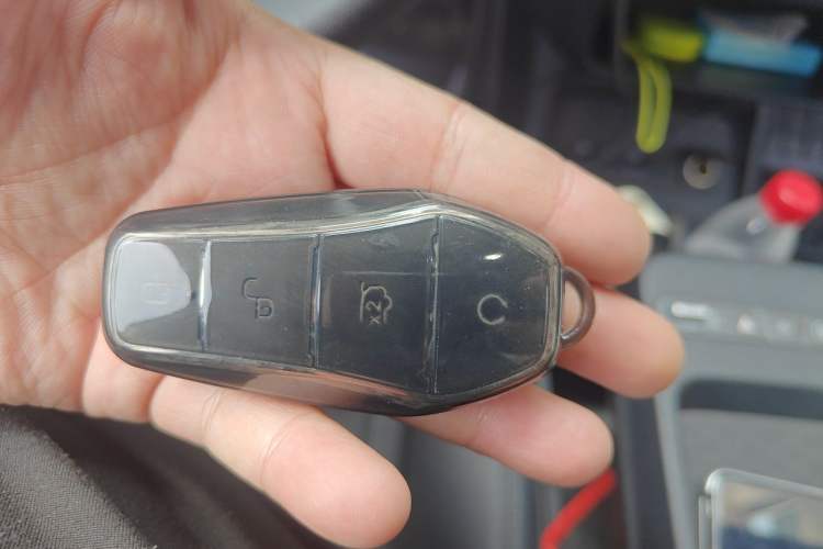 Used BYD e7 2025 Model 520 Smart Travel Edition Vehicle Key