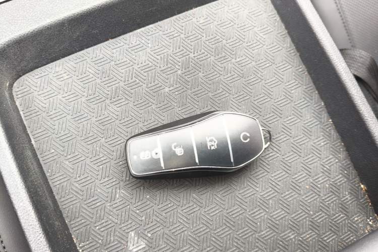 Used BYD e7 2025 Model 520 Smart Travel Edition Vehicle Key