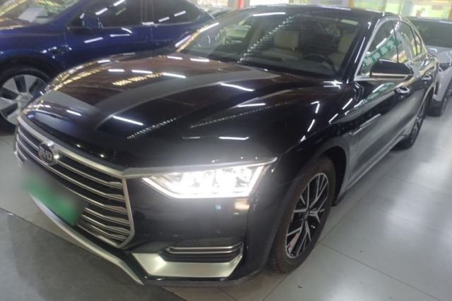 Used BYD e9 2021 Business Edition