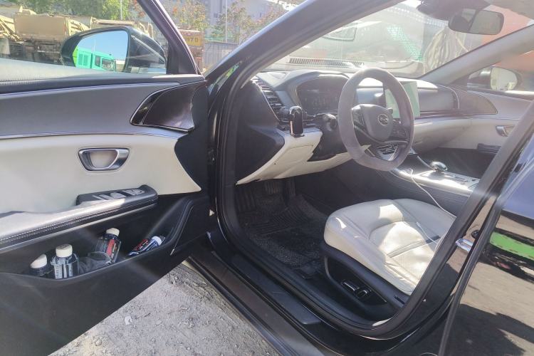 Used BYD e9 2021 Business Edition Driver Seat
