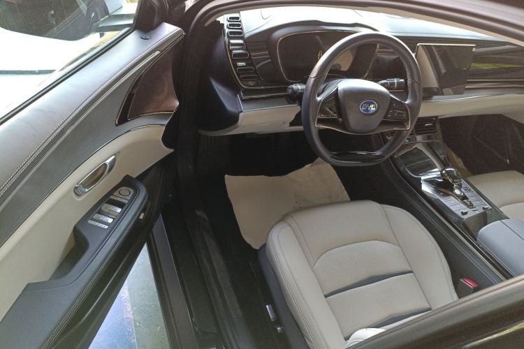 Used BYD e9 2021 Business Edition Driver Seat