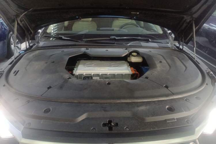 Used BYD e9 2021 Business Edition Engine Bay