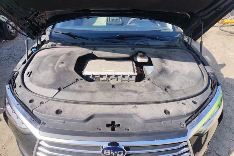 Used BYD e9 2021 Business Edition Engine Bay