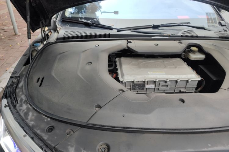 Used BYD e9 2021 Business Edition Engine Bay Right