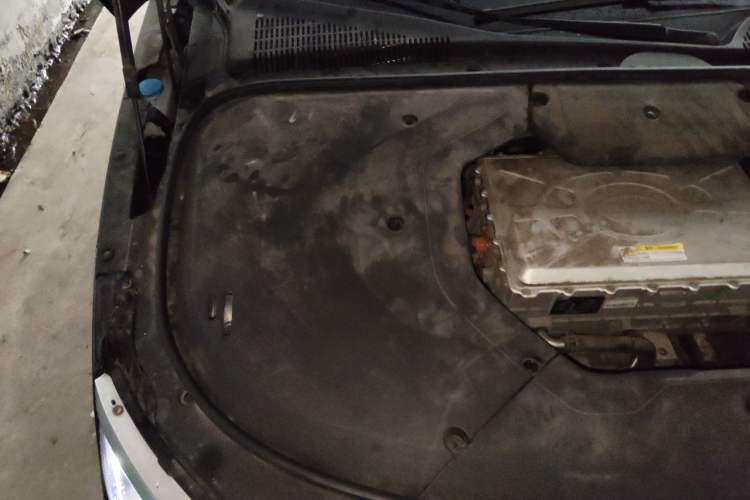 Used BYD e9 2021 Business Edition Engine Bay Right