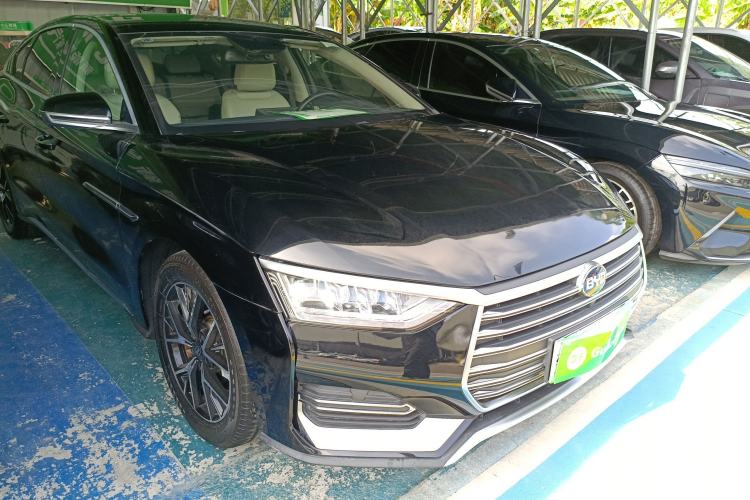 Used BYD e9 2021 Business Edition Exterior 1