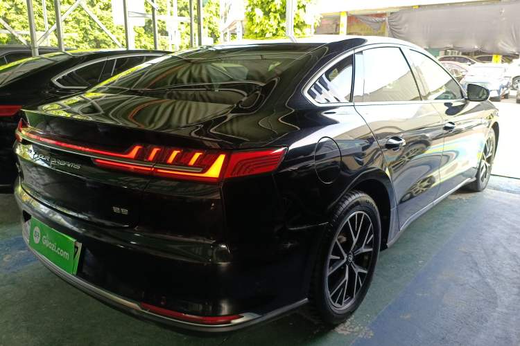 Used BYD e9 2021 Business Edition Exterior 2
