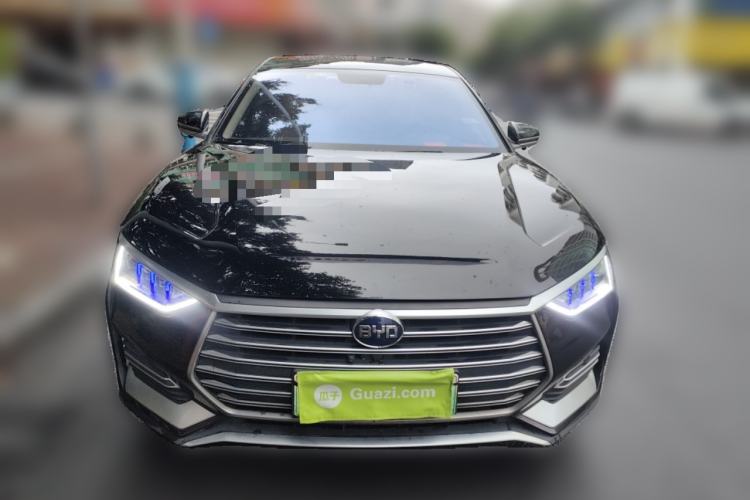 Used BYD e9 2021 Business Edition Front