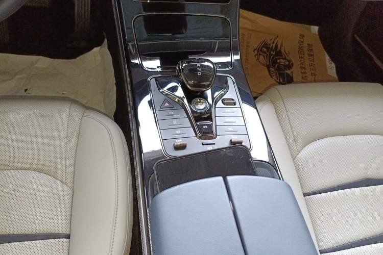 Used BYD e9 2021 Business Edition Gear Lever