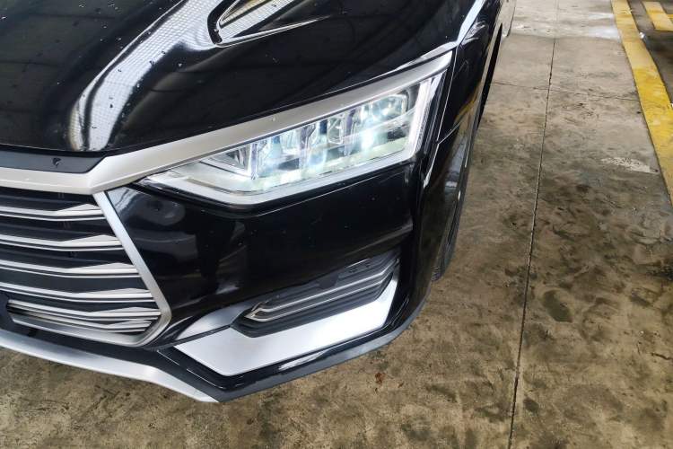 Used BYD e9 2021 Business Edition Left Front Headlight