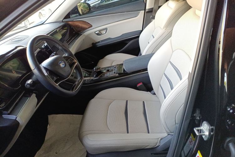 Used BYD e9 2021 Business Edition Left Front Seat