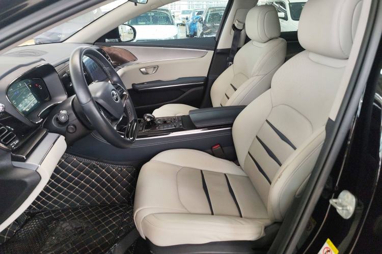 Used BYD e9 2021 Business Edition Left Front Seat