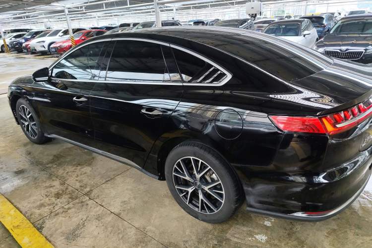 Used BYD e9 2021 Business Edition Left Side