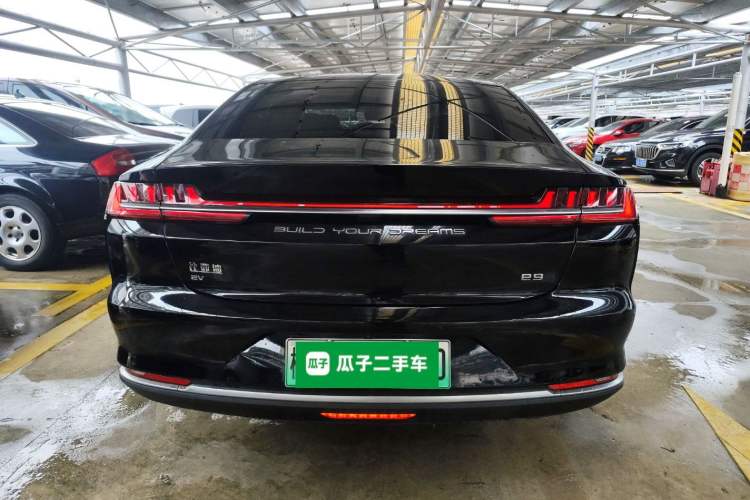 Used BYD e9 2021 Business Edition Rear