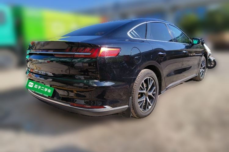 Used BYD e9 2021 Business Edition Rear Right 45 Deg