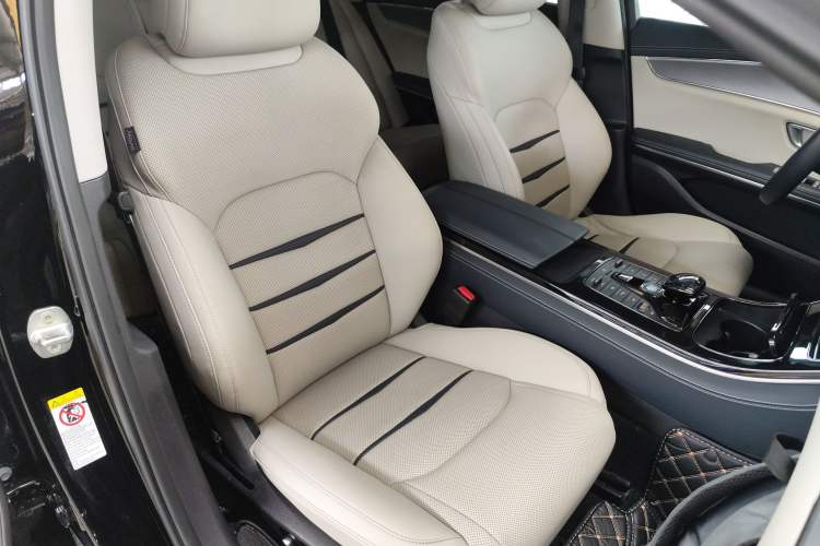 Used BYD e9 2021 Business Edition Right Front Seat