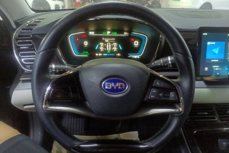 Used BYD e9 2021 Business Edition Steering Wheel