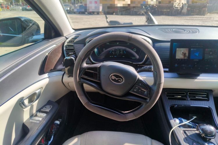 Used BYD e9 2021 Business Edition Steering Wheel