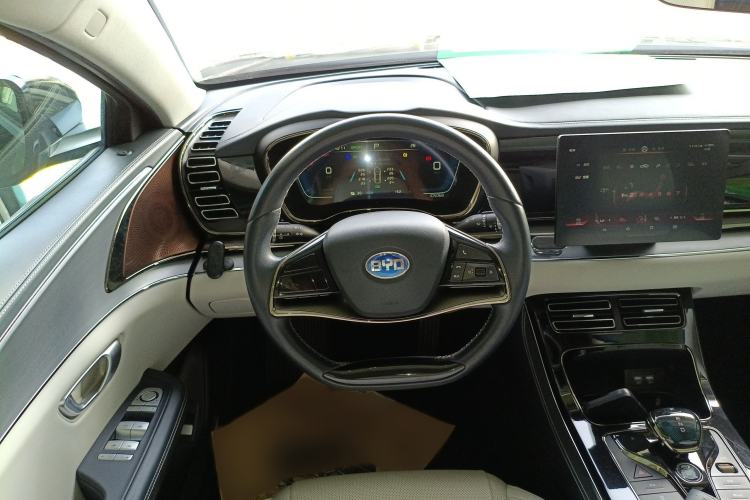 Used BYD e9 2021 Business Edition Steering Wheel
