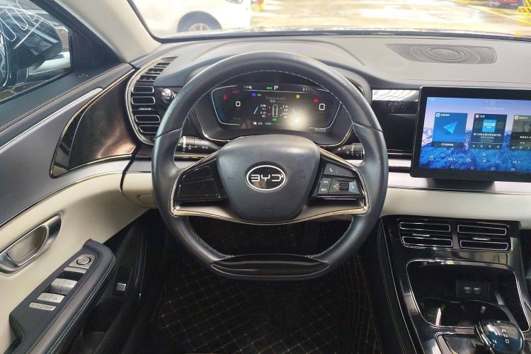 Used BYD e9 2021 Business Edition Steering Wheel