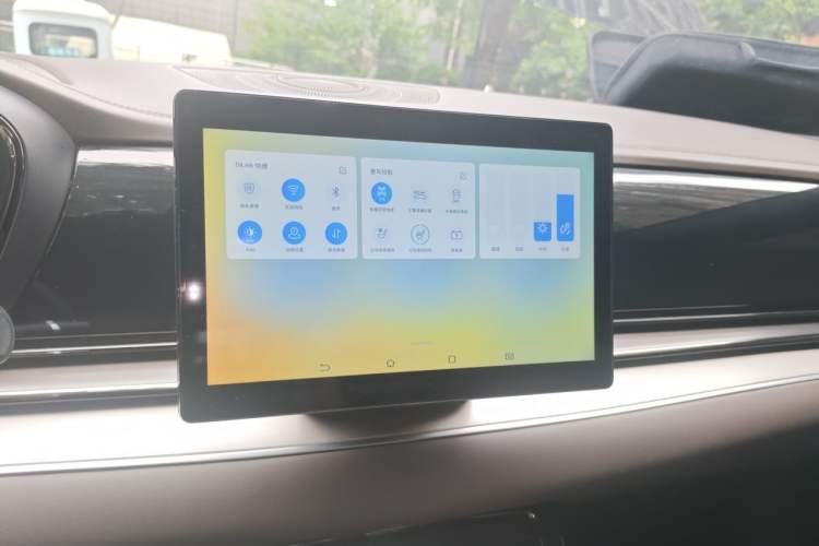 Used BYD e9 2022 Business Edition Audio And AC Panel
