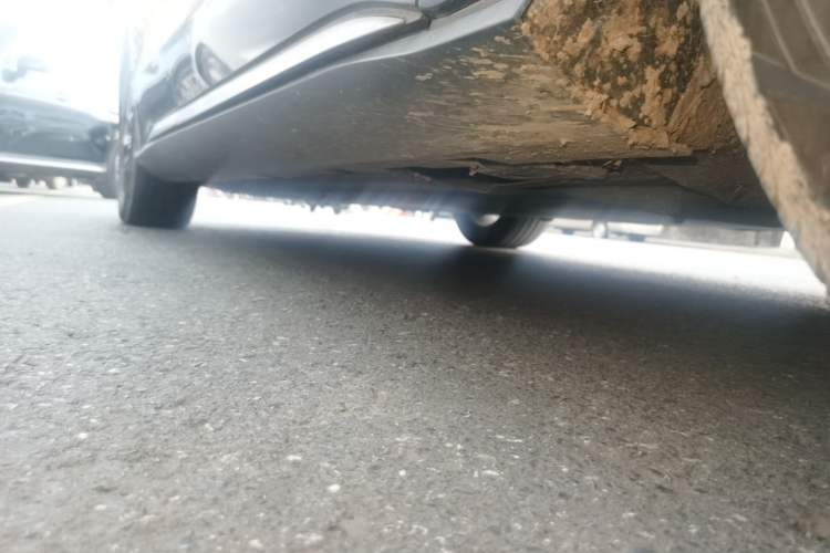 Used BYD e9 2022 Business Edition Chassis Front Right