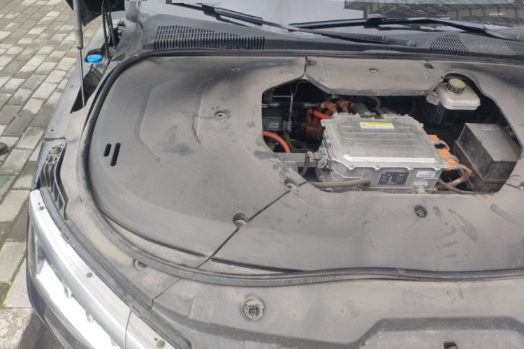 Used BYD e9 2022 Business Edition Engine Bay Right