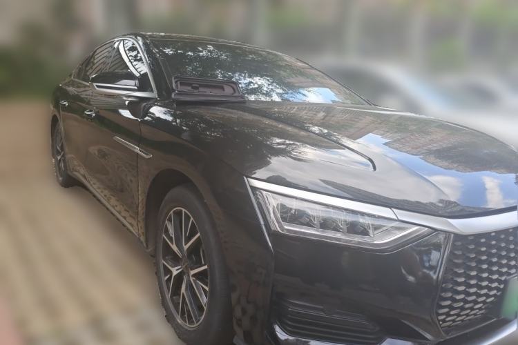 Used BYD e9 2022 Business Edition Front Right 45 Deg